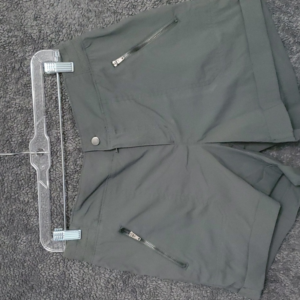 Te Verde Olive Green Shorts Sz: Large